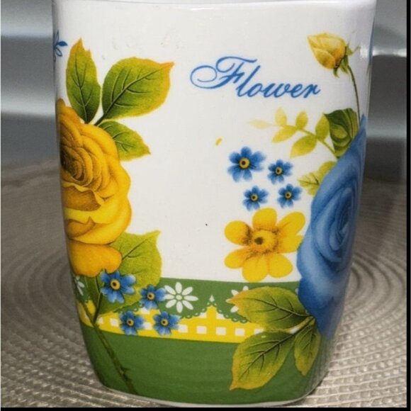 Set Of 2 Floral Ceramic Mugs With Blue & Yellow Rose Design - Picture 4 of 11